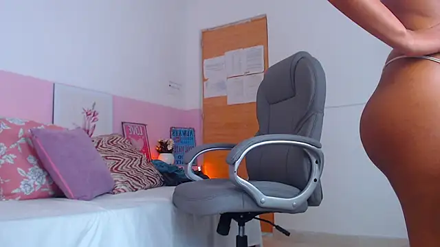 brendathompson  online show from 20, 2, 2025