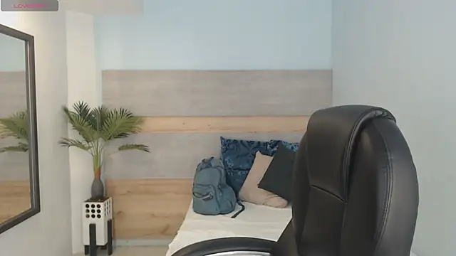 brendathompson  online show from 3, 10, 2025