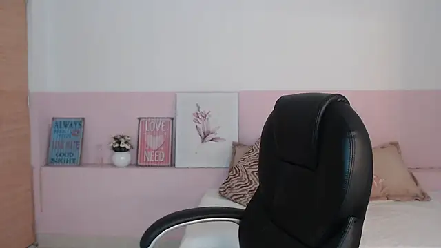 brendathompson  online show from 12, 10, 2025