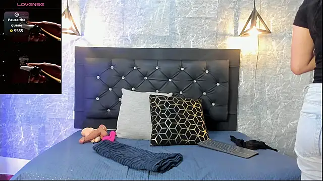 Snapshot of emberhodson chatting on 21, 11, 2025 emberhodson online show from 21, 11, 2025