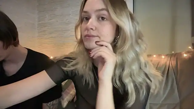 Snapshot of amandatalk chatting on 19, 11, 2025 amandatalk online show from 19, 11, 2025