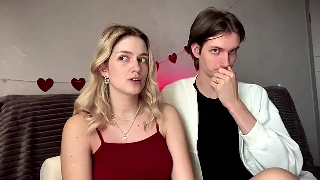 Snapshot of amandatalk chatting on 12, 9, 2025 amandatalk online show from 12, 9, 2025