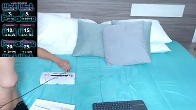 Liiamthompson online show from 25, 3, 2026