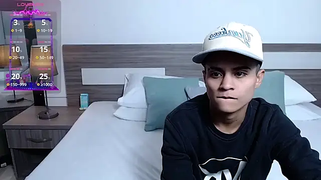 Liiamthompson online show from 19, 3, 2026