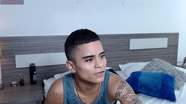 Liiamthompson online show from 4, 12, 2025