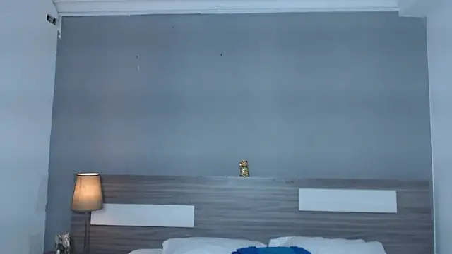 Liiamthompson online show from 15, 10, 2025