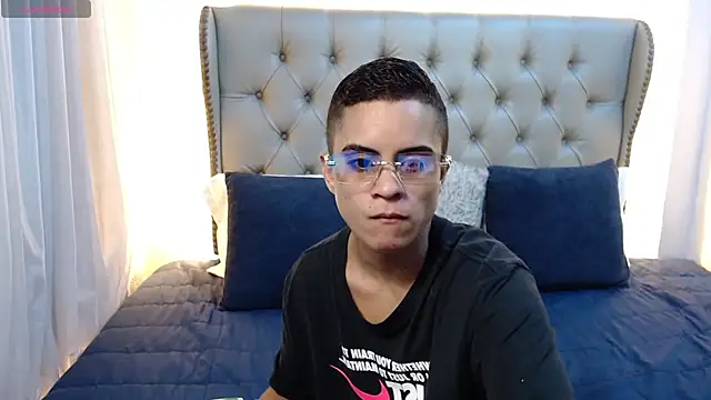 Liiamthompson online show from 29, 5, 2026