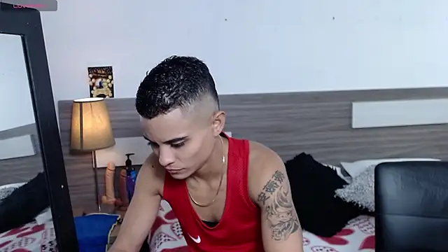 Liiamthompson online show from 19, 11, 2025