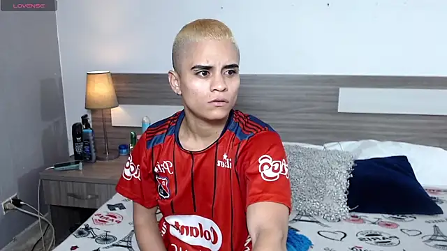 Liiamthompson online show from 14, 1, 2026