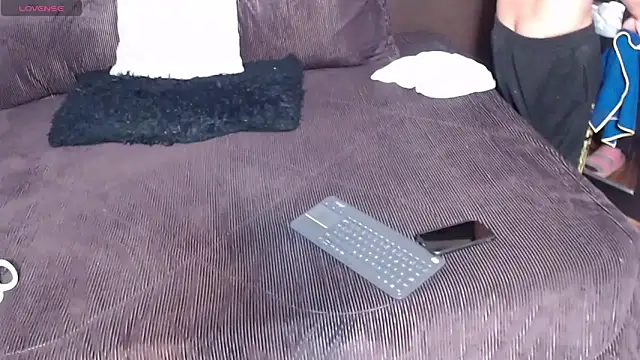 Liiamthompson online show from 15, 4, 2026