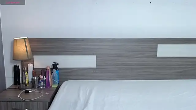 Liiamthompson online show from 6, 1, 2026