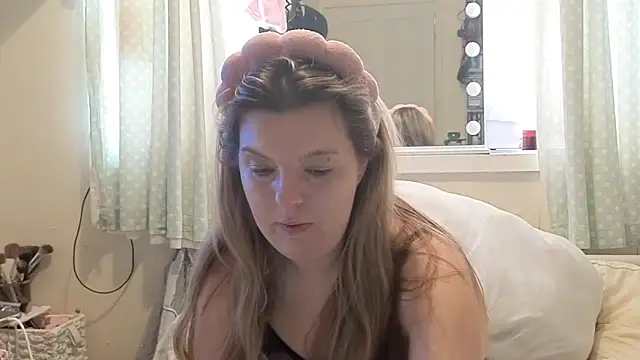 Demi WelshX online show from 24, 11, 2025