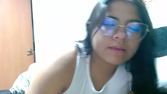 viccky vick online show from 23, 3, 2025