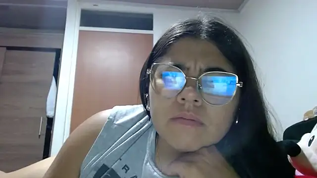 viccky vick online show from 13, 10, 2025