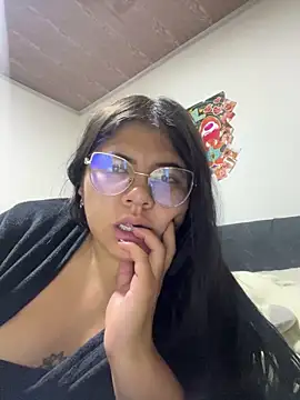 viccky vick online show from 6, 3, 2025