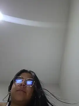 viccky vick online show from 5, 11, 2025