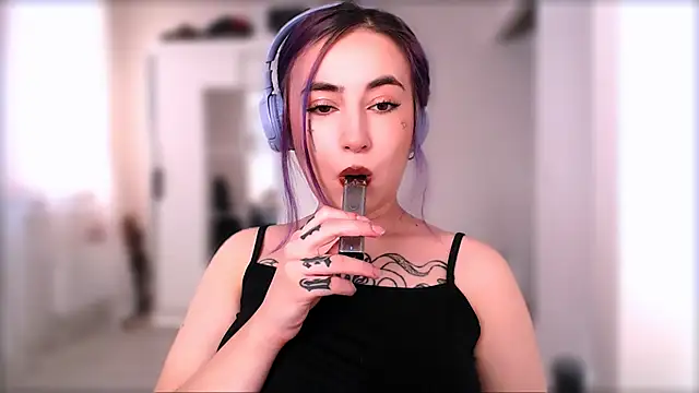 purplewitch online show from 18, 11, 2025