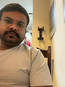 Snapshot of SoloChill chatting on 5, 2, 2026 SoloChill online show from 5, 2, 2026