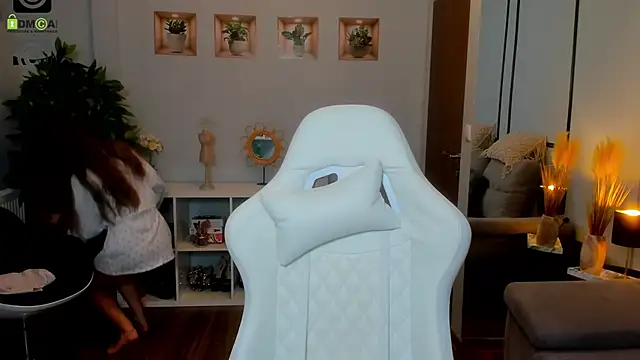 Snapshot of Anya-Ray chatting on 11, 11, 2025 Anya-Ray online show from 11, 11, 2025