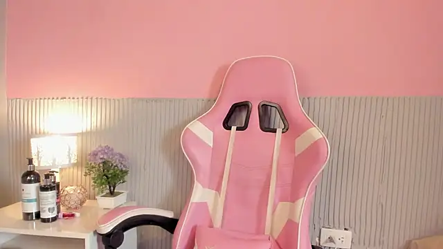 yeikafoxy online show from 4, 4, 2026