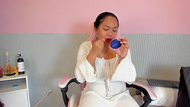 yeikafoxy online show from 25, 2, 2026