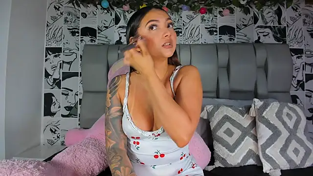 LucyRosse online show from 28, 4, 2026