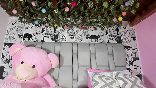 LucyRosse online show from 10, 5, 2026