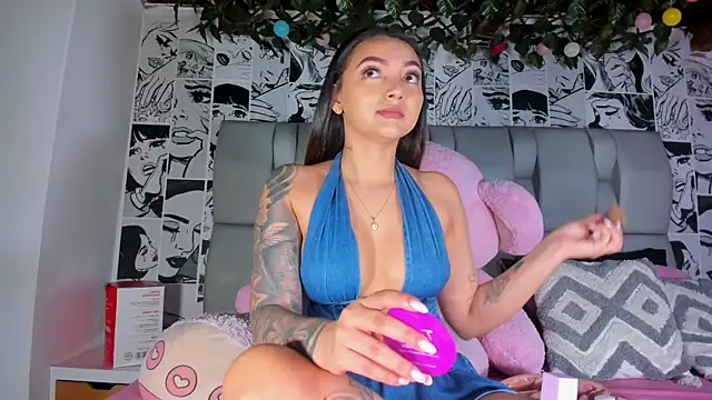 Snapshot of LucyRosse chatting on 17, 7, 2026 LucyRosse online show from 17, 7, 2026
