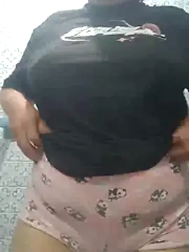 Snapshot of alexandraluv chatting on 1, 7, 2026 alexandraluv online show from 1, 7, 2026