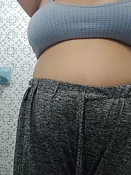 alexandraluv online show from 5, 10, 2025