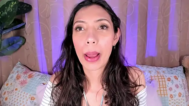 Snapshot of Miss_veronicaa2 chatting on 23, 6, 2026 Miss veronicaa2 online show from 23, 6, 2026