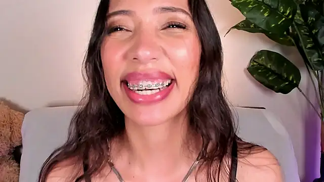 Miss veronicaa2 online show from 22, 5, 2026