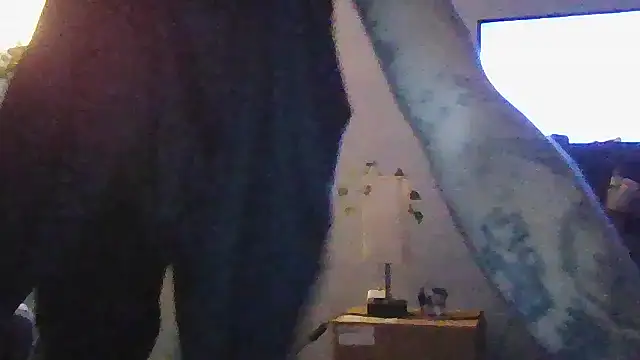 cruz815 online show from 12, 10, 2025