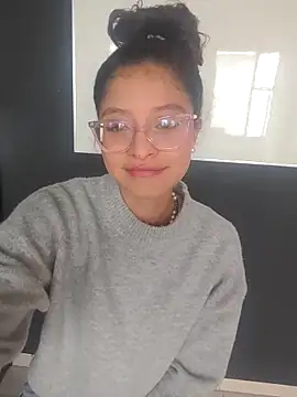 Snapshot of mac-sara chatting on 9, 3, 2025 mac-sara online show from 9, 3, 2025