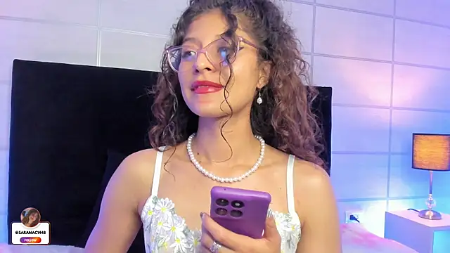 Snapshot of mac-sara chatting on 25, 10, 2025 mac-sara online show from 25, 10, 2025