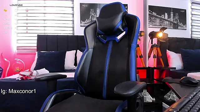 Max Conor1 online show from 22, 3, 2025