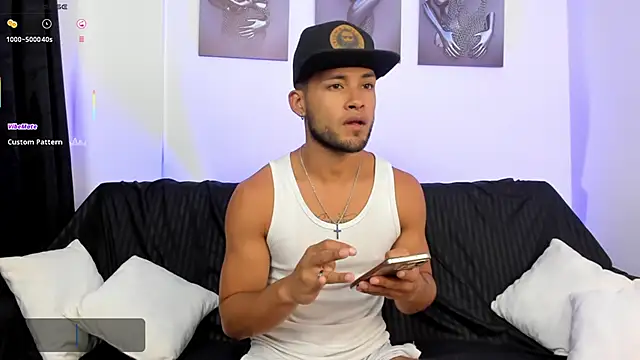 Max Conor1 online show from 5, 11, 2025