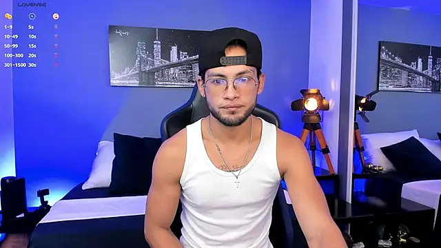 Snapshot of Max_Conor1 chatting on 13, 5, 2026 Max Conor1 online show from 13, 5, 2026