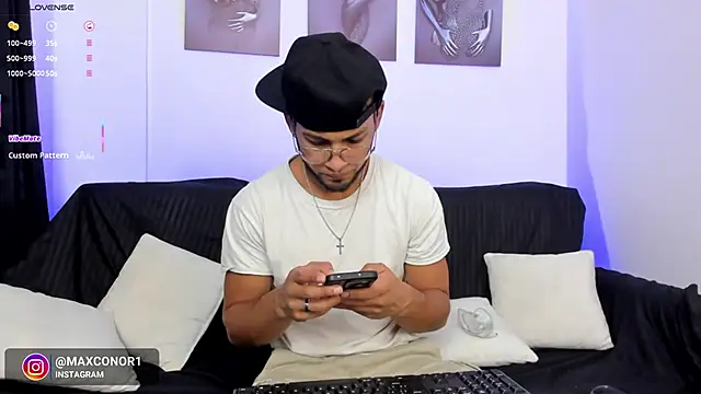 Max Conor1 online show from 12, 3, 2026