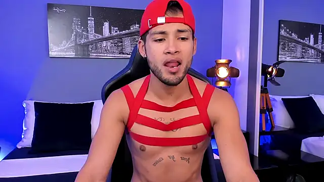 Max Conor1 online show from 10, 9, 2025