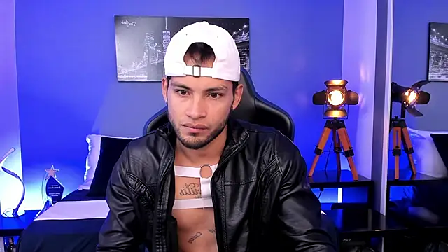 Max Conor1 online show from 12, 9, 2025