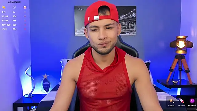 Max Conor1 online show from 7, 10, 2025