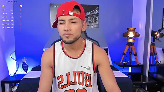 Max Conor1 online show from 10, 10, 2025