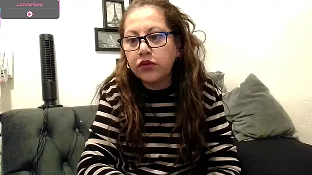 MirandaLatinaLovely online show from 25, 2, 2026