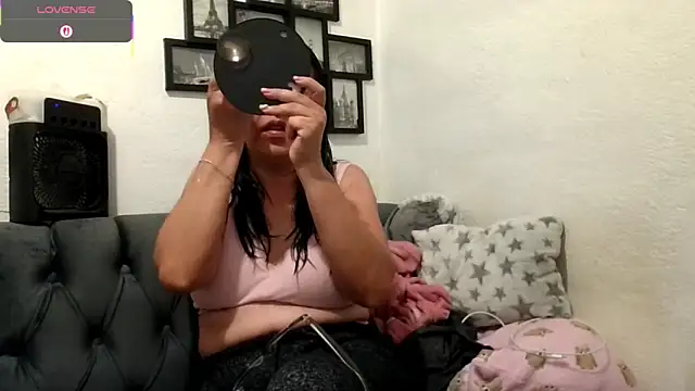 MirandaLatinaLovely online show from 24, 9, 2025