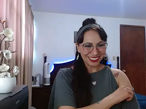 Snapshot of AloLovely_ chatting on 31, 3, 2026 AloLovely online show from 31, 3, 2026