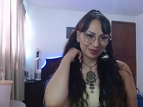 Snapshot of AloLovely_ chatting on 15, 4, 2026 AloLovely online show from 15, 4, 2026