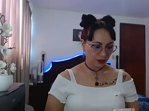Snapshot of AloLovely_ chatting on 27, 3, 2026 AloLovely online show from 27, 3, 2026