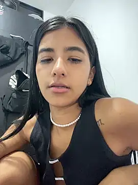 eva roseee online show from 4, 10, 2025