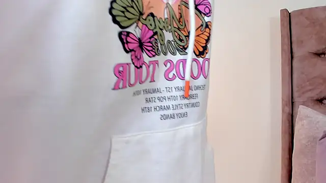 eva roseee online show from 13, 11, 2025